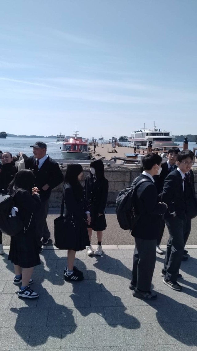 松島から船に乗ります。