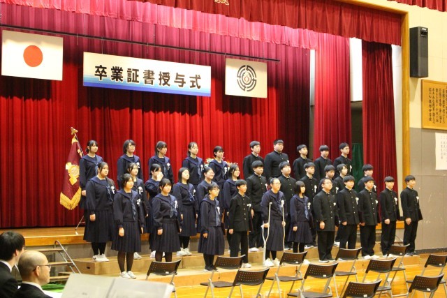 記念合唱を歌います