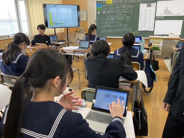 数学　授業風景　肥田.JPG