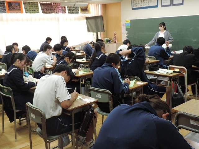 ３年３組の様子