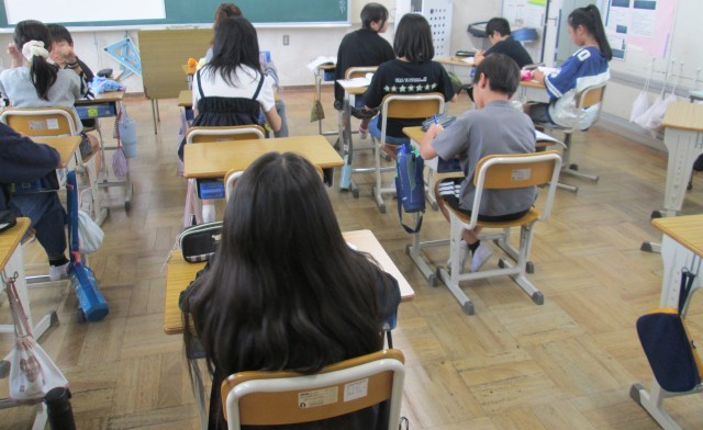 考えを伝えあう様子