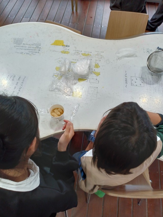 きなこをまぶしてできあがり！