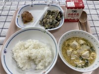 ごはん・牛乳・かきたま汁・骨太サラダ・鶏肉の照り焼き