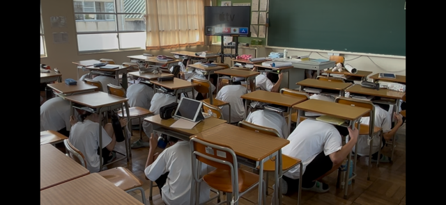 サルのポーズ
