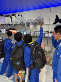 お買い物も大事なミッション