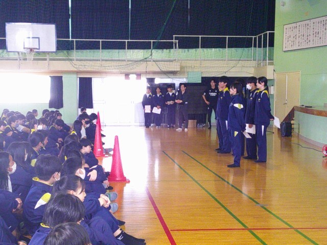 認証式の様子②（生徒会長挨拶）