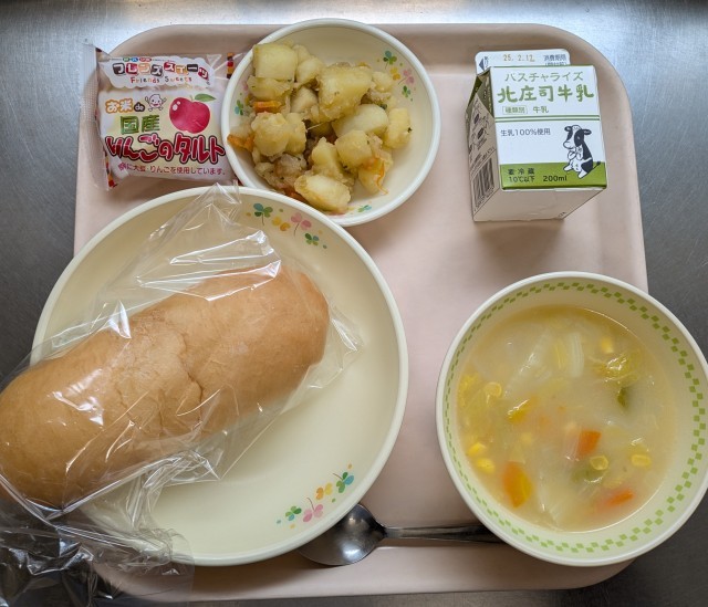 ２月１３日　給食.jpg