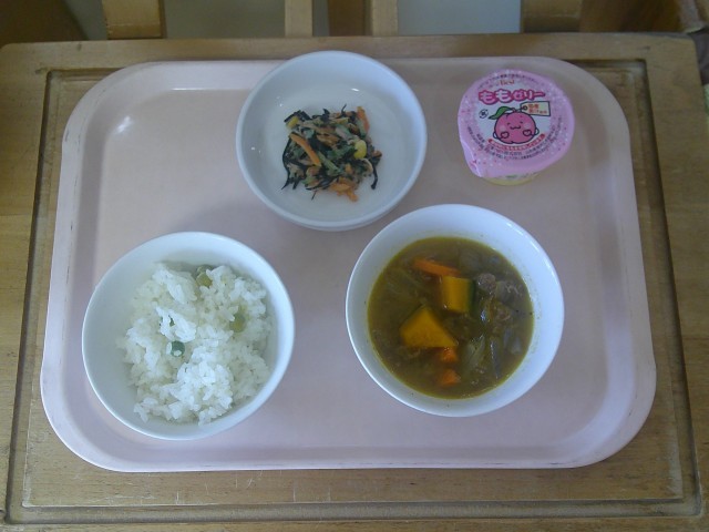 豆ごはんの給食