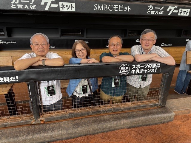 ダッグアウトから