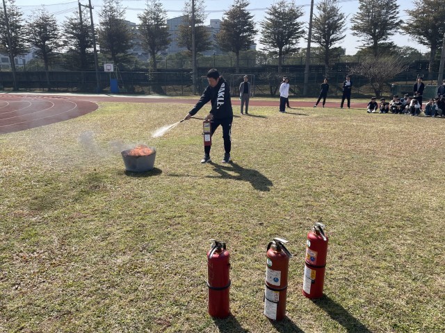 消火器を使って消火しました。